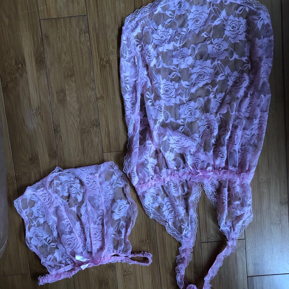 Lingerie - Picture 6 of 11